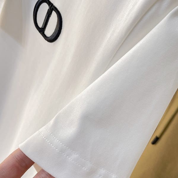 セレブ多数愛用ディオール n級品 リラックスフィット コットンTシャツ 2色 deo10620